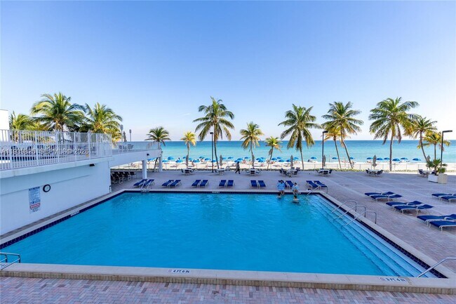 Building Photo - 2201 S Ocean Dr