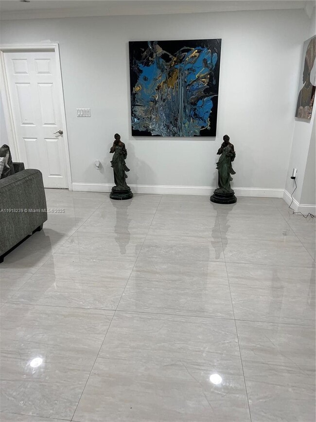 Building Photo - 6284 SW 26th St