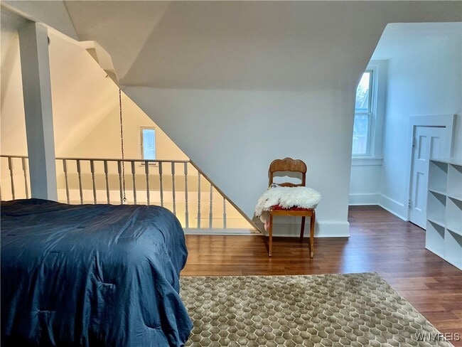 Building Photo - 286 Ashland Ave