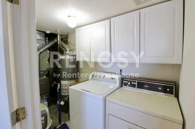 Building Photo - Spectacular views come with this Fantastic Golden Townhome