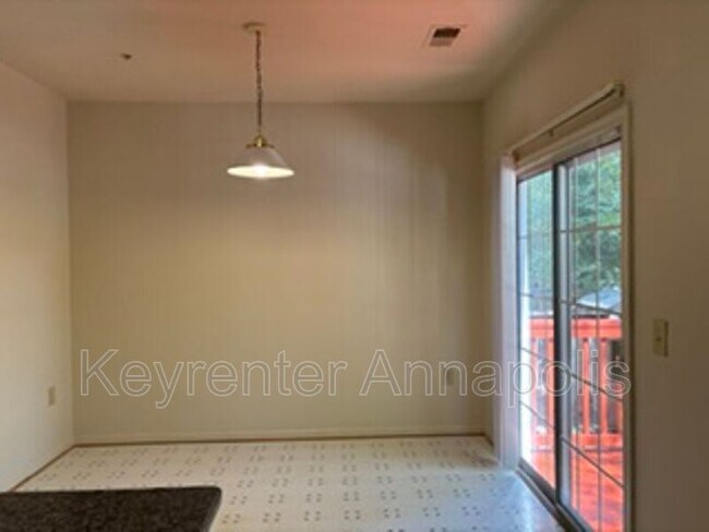 Building Photo - 1104 Wickford Ct