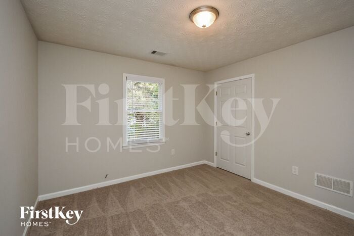 Building Photo - 160 Creekstone Ct