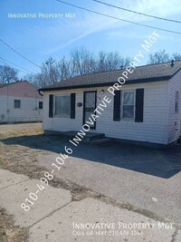 Building Photo - 2 bedroom , 1 bath home in Burton!