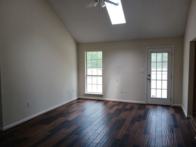 Building Photo - Charming 3BD/1BA Home Just Off Hwy 96!