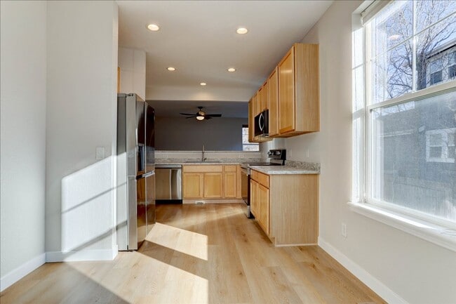 Building Photo - Stunning 5-Bedroom Home in Desirable McKay Landing – Available Now!