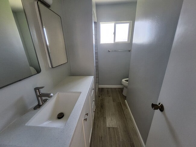 Building Photo - 2801 El Berrendo Ave