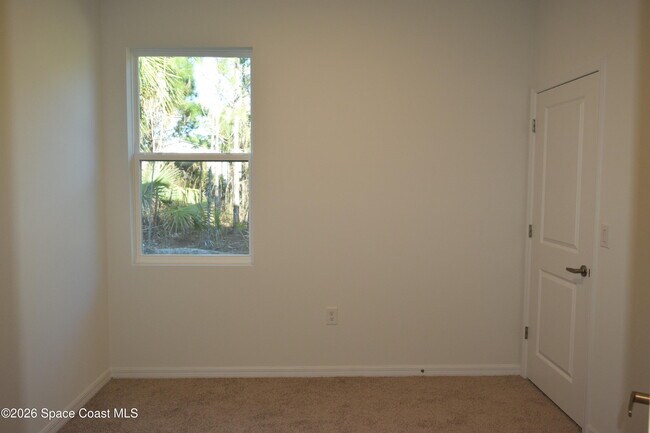 Building Photo - 717 Spoonbill St