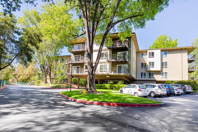 Building Photo - 1560 Sand Hill Rd