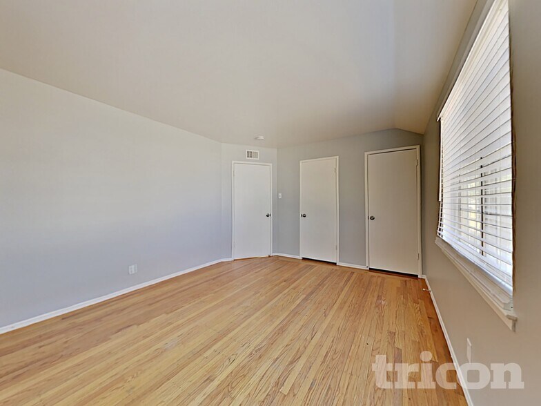 Building Photo - 7420 East Pkwy