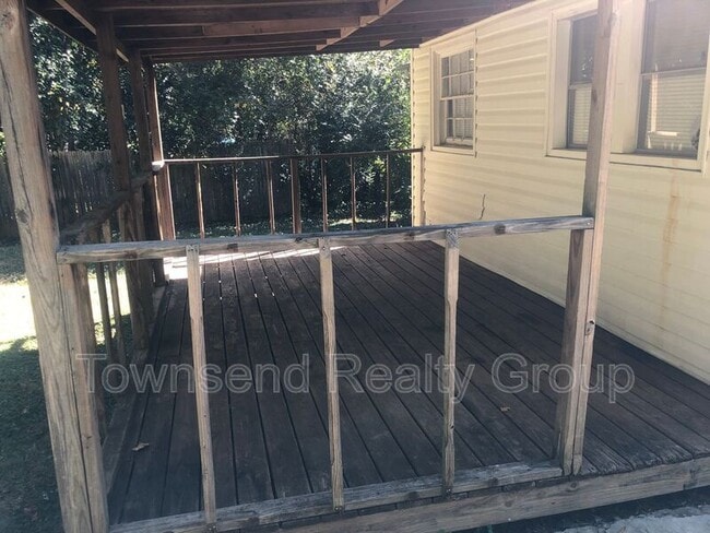 Building Photo - 2133 Jennie Linn Dr