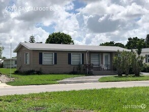 Building Photo - Beautiful 2/2 with large back yard Mobile ...