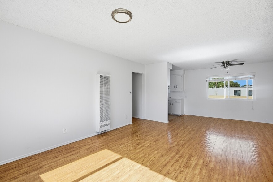 Building Photo - The Lorraine Apartments