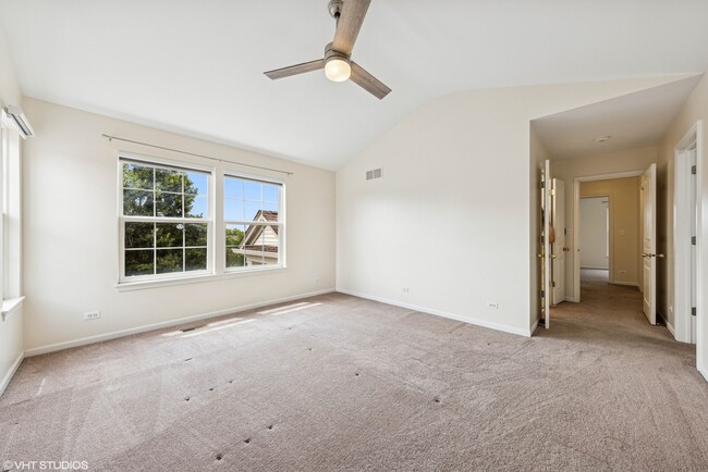 Building Photo - 7 Edgebrook Ct