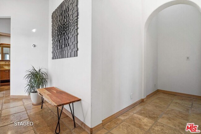 Building Photo - 19 Ranchero Rd