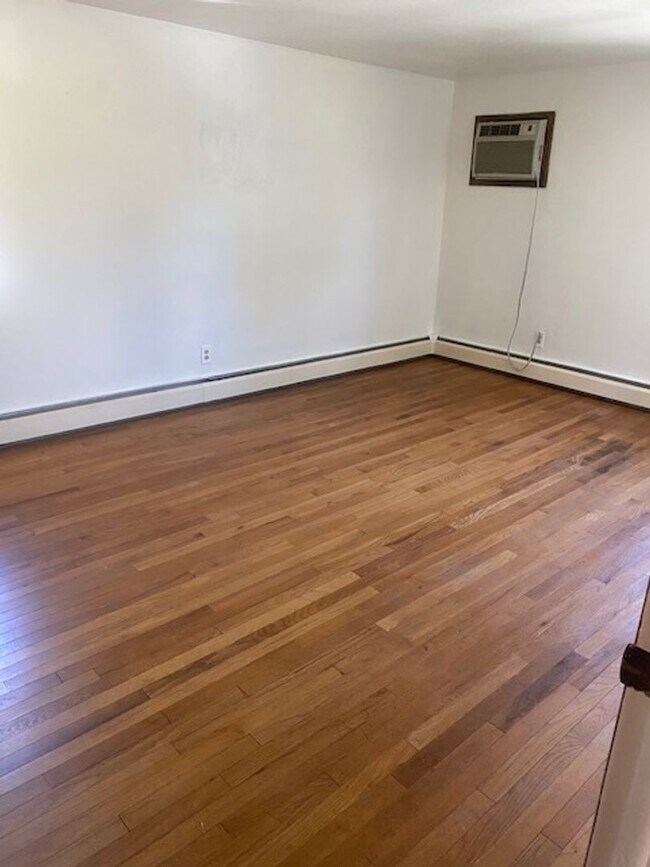 Building Photo - For Rent! Single Family Home in Owen J Roberts!