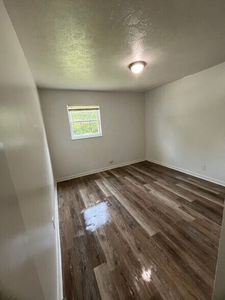 Building Photo - 3220 Fordhaven Rd