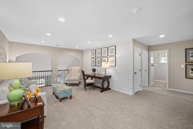 Building Photo - 18040 Red Mulberry Rd