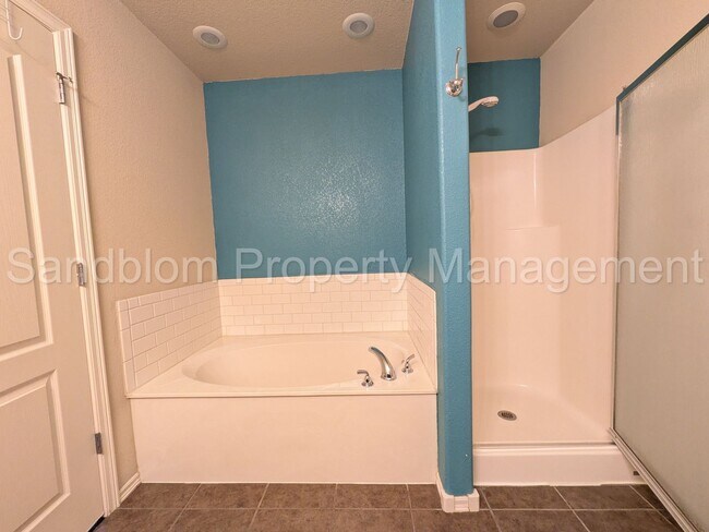 Building Photo - 4003 W 104th Pl S