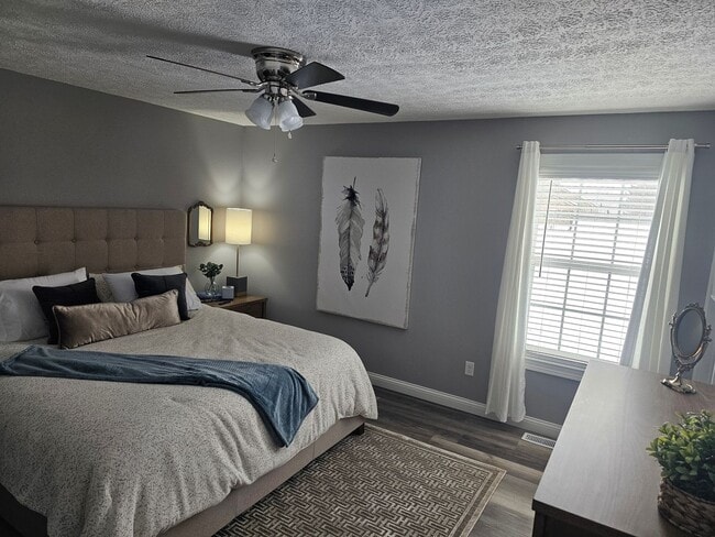 Building Photo - Family Friendly Home With Pool In Greensburg, IN