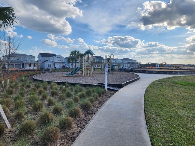 Building Photo - 16258 Merry Aly