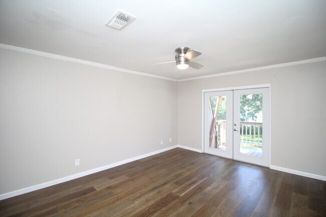 Building Photo - Waterfront Living Nearby – 2/2 Townhouse w...