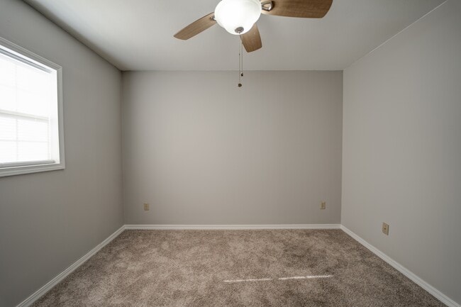 Building Photo - 13811 Turnberry Ln