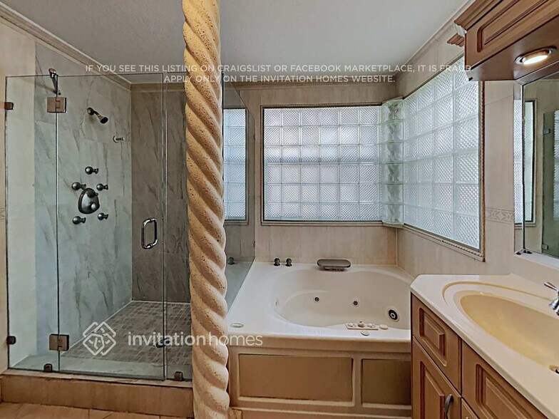 Building Photo - 18057 SW 12th Ct