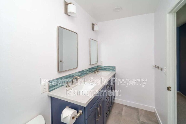 Building Photo - 6051 Bounty St