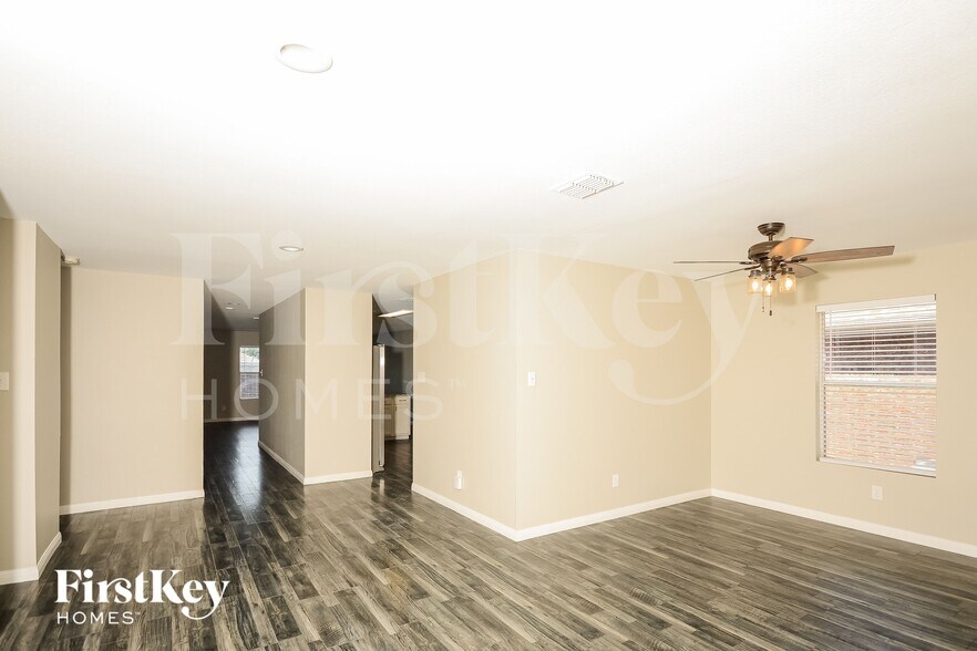Building Photo - 1207 Bellevue Dr