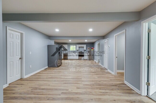 Building Photo - 2930 Primrose Cir