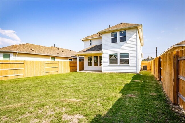 Building Photo - 226 Trailside Ln