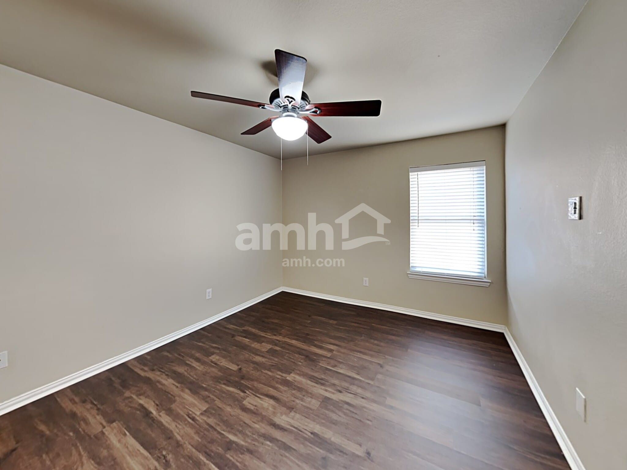 Building Photo - 206 Rock Meadow Trail