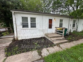 Building Photo - 107 E Hale St