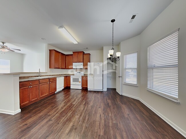 Building Photo - 15730 Lakepoint Forest Dr