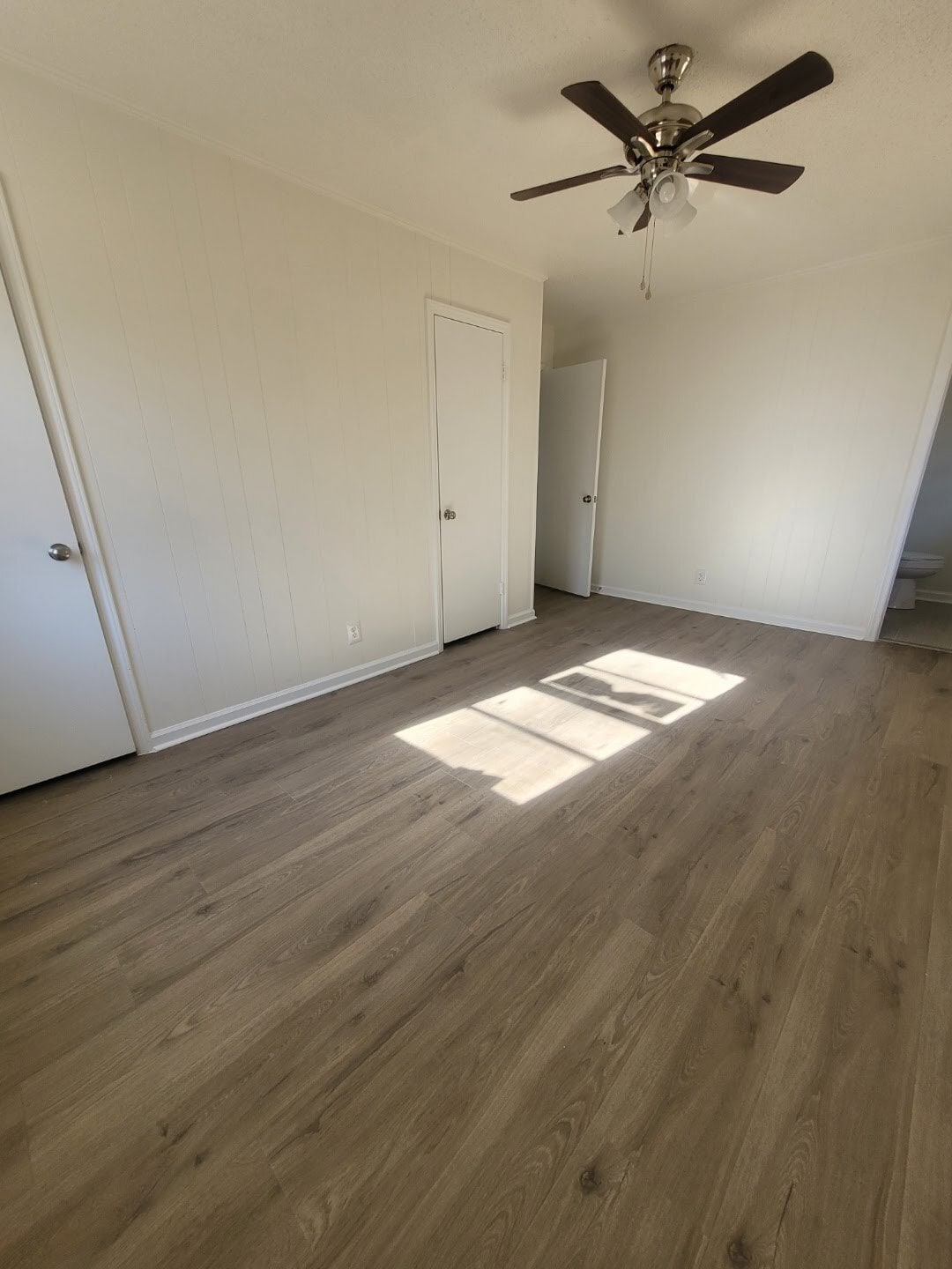 Building Photo - 2605 Vineyard St