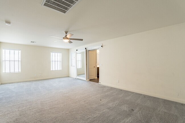 Building Photo - Verrado Living - 4 Bedrooms & 3 Baths!