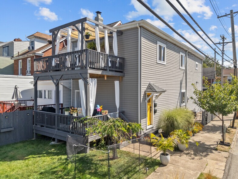 Building Photo - 5601 McCandless Ave