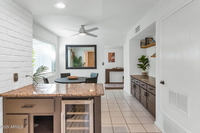 Building Photo - 3234 E Larkspur Dr