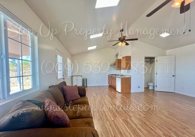 Building Photo - 8440 Ponderosa Way