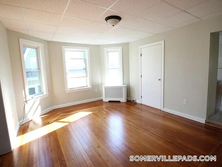 Building Photo - 14 Dow St