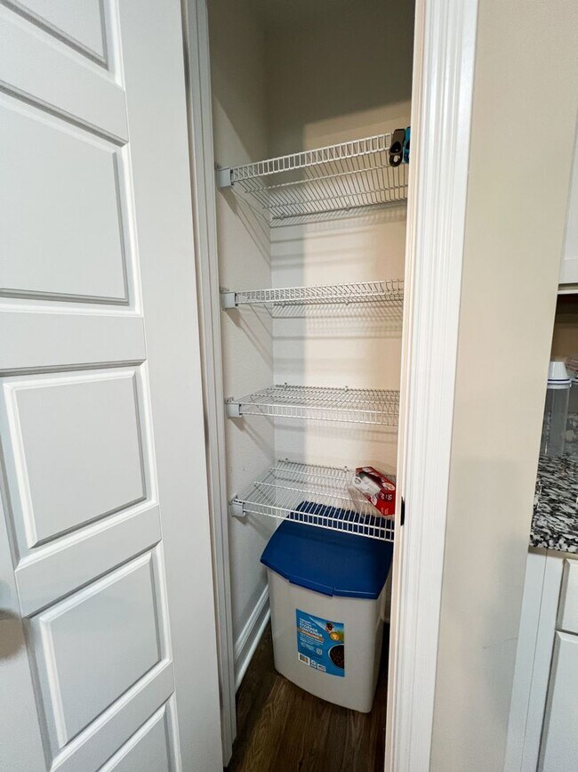 Building Photo - Move-In Specials Available! Beautiful Sing...