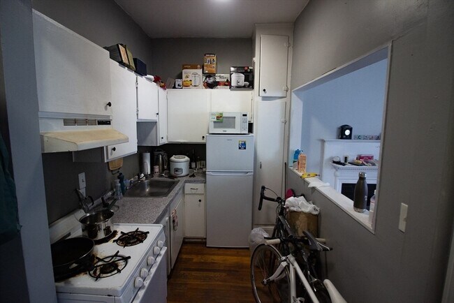 Building Photo - 44 Fenway