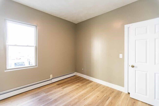 Building Photo - 11 Kelly St