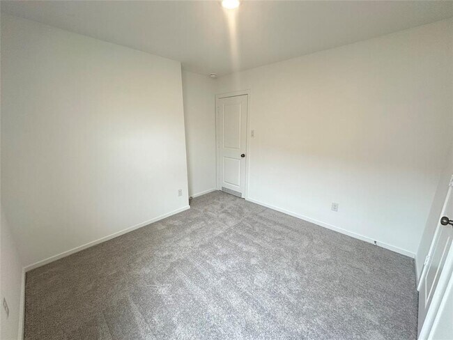 Building Photo - 615 Magnolia Creek Dr