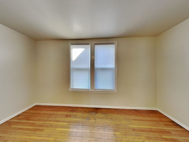 Building Photo - **Coming Soon** 5 Bedroom House Near Gonzaga