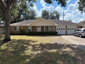 Building Photo - 9511 Bundy Ln