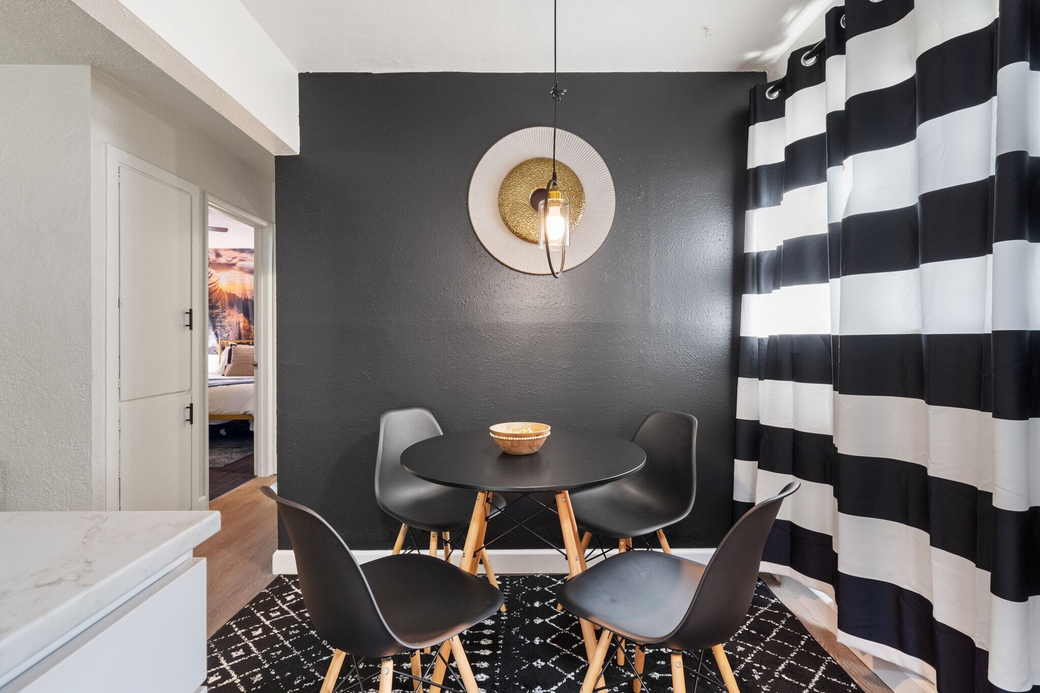 Building Photo - 140 4th St