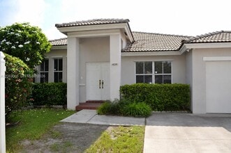 Building Photo - 8328 SW 163rd Ave