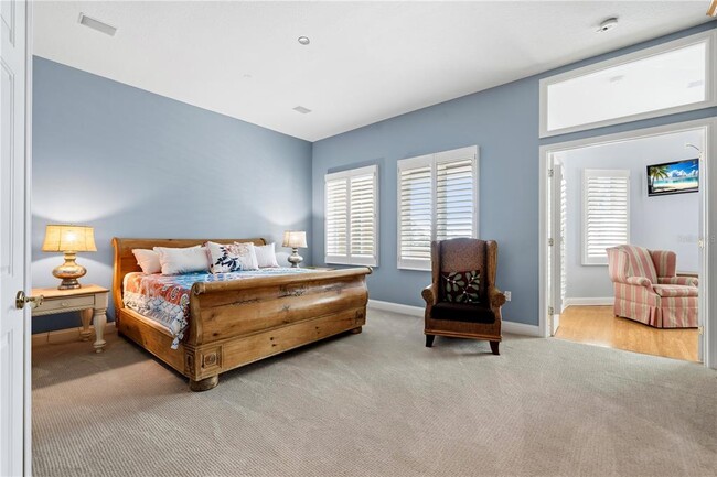 Building Photo - 515 5th Ave NE