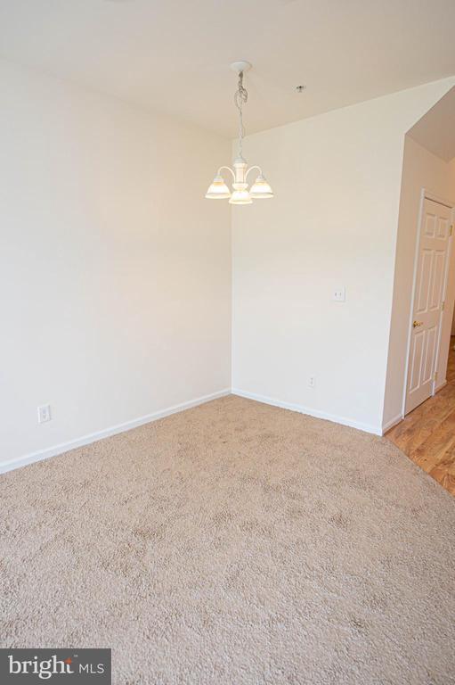 Building Photo - 438 Parkview Ct
